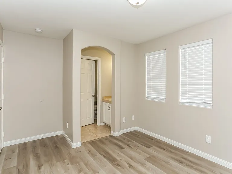 8329 Wildwood Glen Dr — Photo 13