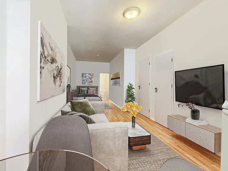 239 E 24th St #3 — Photo 1
