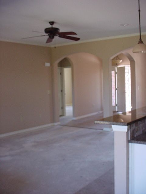 2nd image of 920 Crane Rd