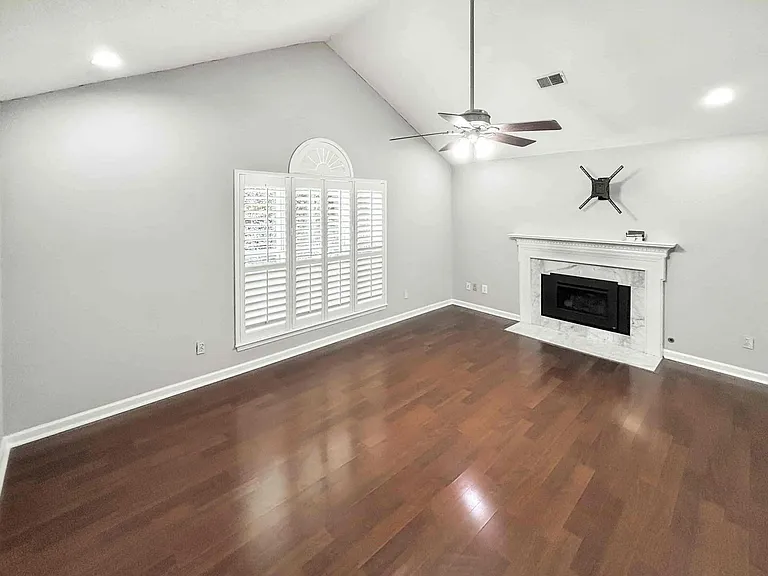 3029 Vineyard Way SE — Photo 4