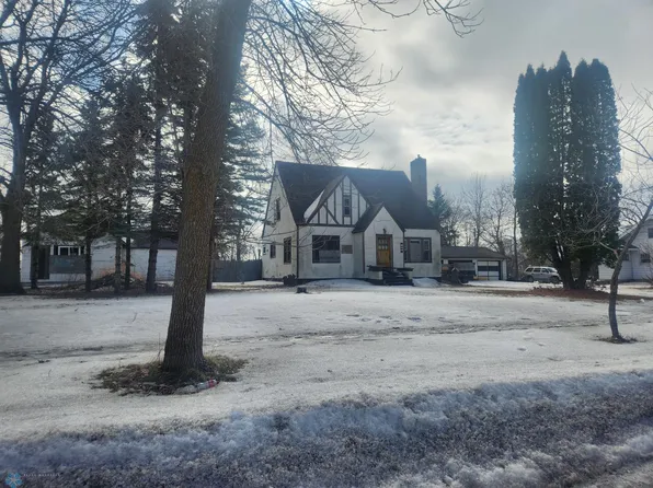 316 W Monroe Ave, Mahnomen, MN 56557
