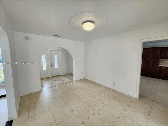 2nd image of 4233 Jackson St