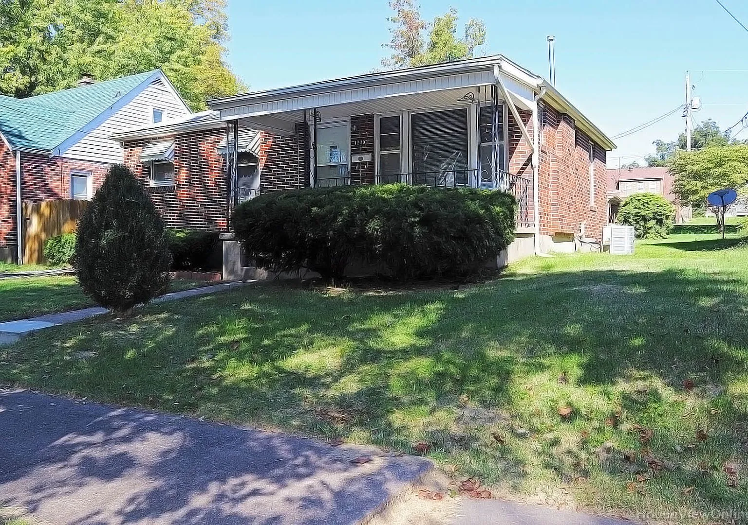 Charming House In Cape — Photo 2