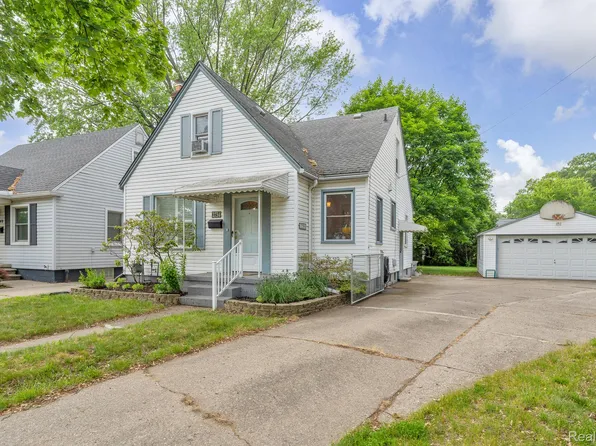 2734 Vassar St, Dearborn, MI 48124