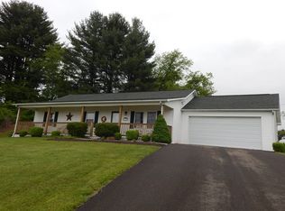 2200 Creekview Dr, Galax, VA 24333