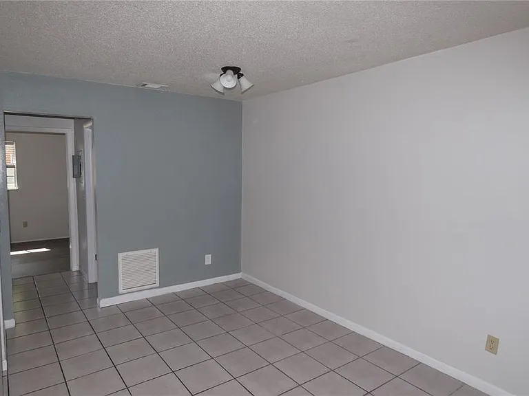 5250 15th St N #8 — Photo 3
