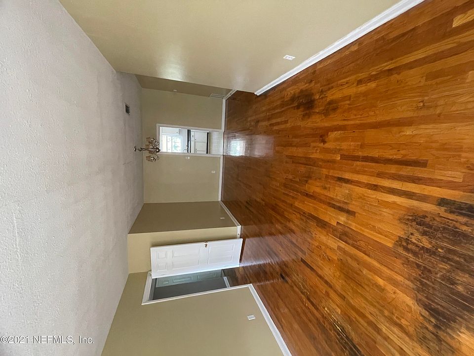 1st image of 1038 Arco Dr #3