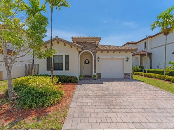 22747 SW 93rd Ct, Cutler Bay, FL 33190