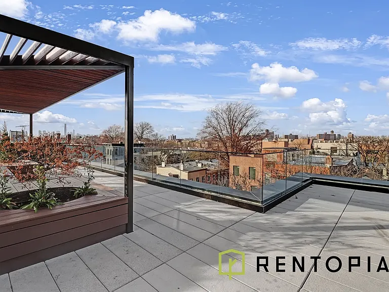 658 Madison St #3E — Photo 14