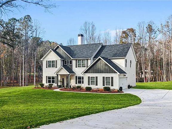 2nd image of 435 Paynes Lake Rd