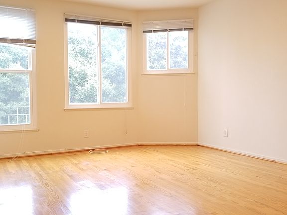 3rd image of 233 Dolores St #6