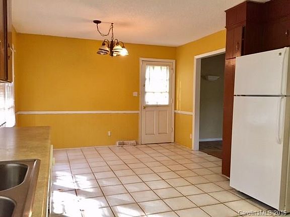 5th image of 4510 Easthaven Dr