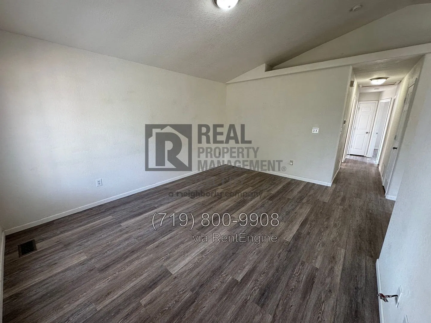 3 bed, 2.0 bath, 960 sqft, $1,900 — Photo 4