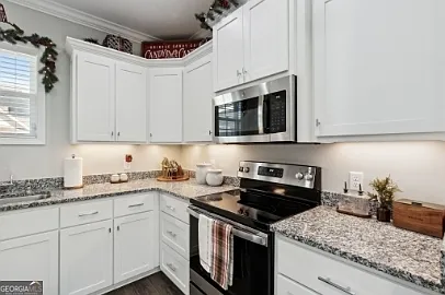 104 Pomegranate St — Photo 20