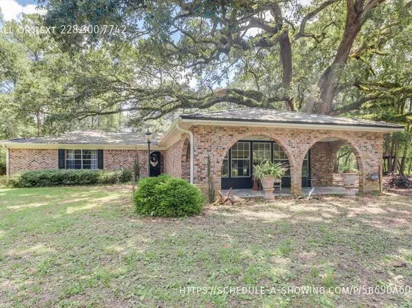 9708 Forts Lake Rd, Moss Point, MS 39562