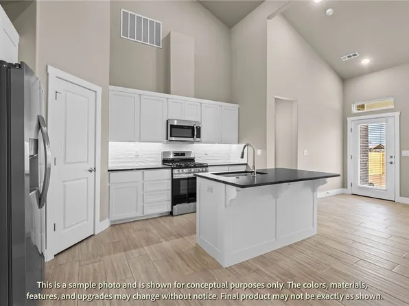 411 Onyx Rd, Centerton, AR 72719