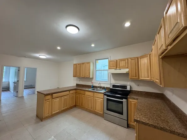 1082 Castleton Ave, Staten Island, NY 10310