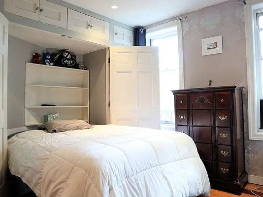 Rented by Keller Williams NYC | media 25