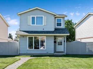 37 N Erin Woods Pl SE, Calgary, AB T2B 2W5