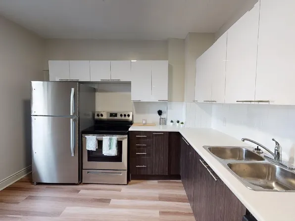 Gladstone, 174 Bell St N, Ottawa, ON K1R 7E5