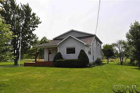 1946 Corunna Ave photo 1