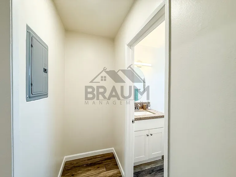 5611 FULCHER PROPERTY, LLC — Photo 26