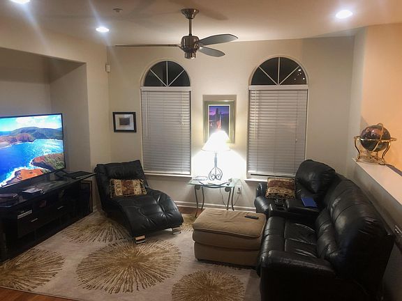 3rd image of 3405 Vittoria Pl Unit 8