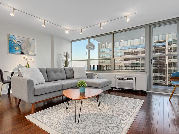 3rd image of 3550 N Lake Shore Dr APT 2419
