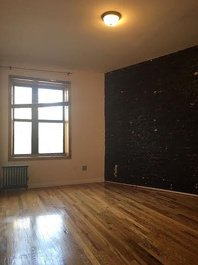 2nd image of 572 Lincoln Pl APT 1A