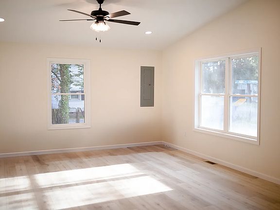 4th image of 524 N Porter St