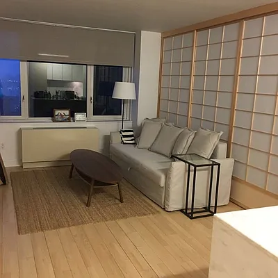 Rented by iHomeny Realty | media 20