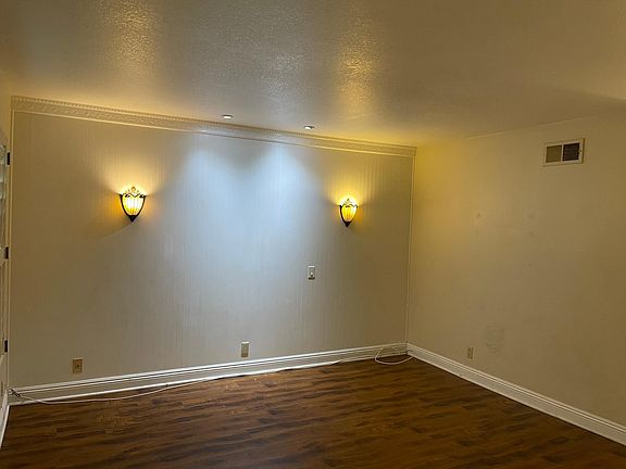 3rd image of 1144 N Barston Ave