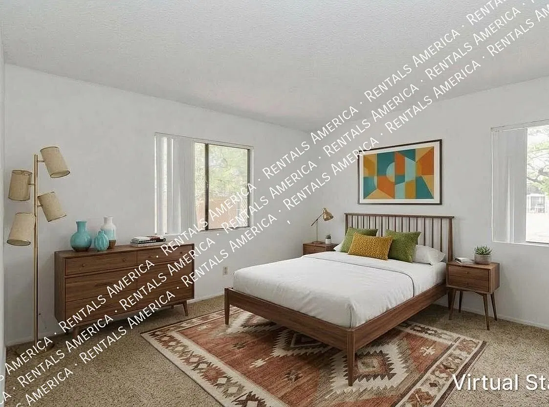 West side 2 bedroom townhome — Photo 2