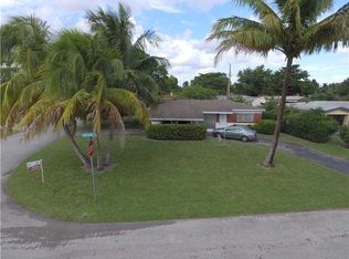 2321 W Bermuda Dr, Miramar, FL 33023