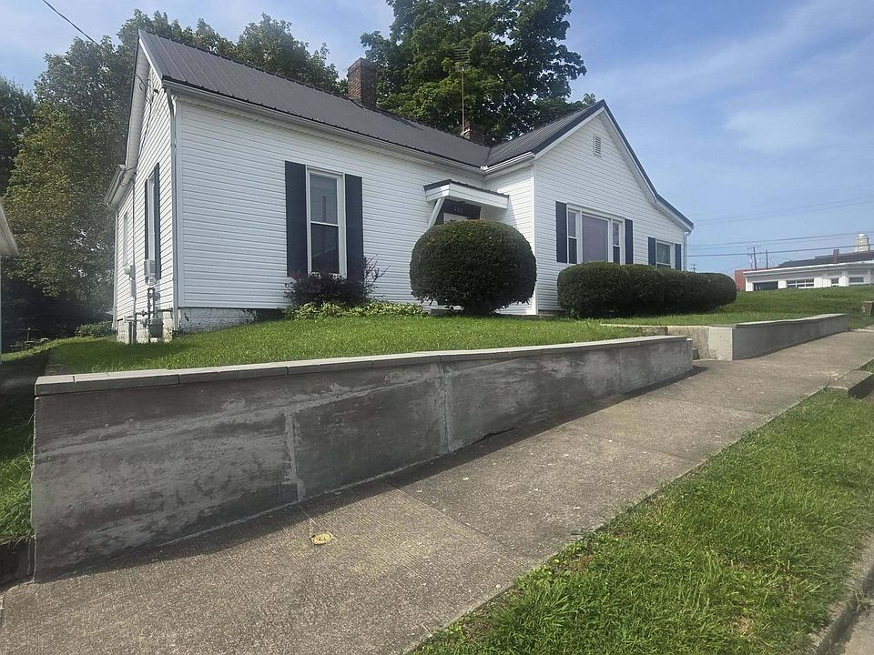 1st image of 206 Richmond St