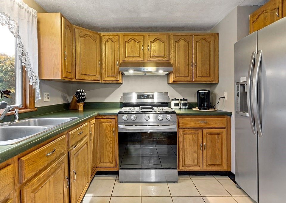 1419 Wilbur Ave, Swansea, MA 02777 Zillow