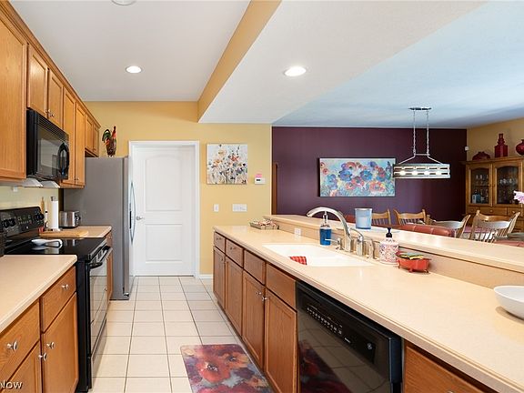 2nd image of 5537 Beavercrest Dr Unit 203