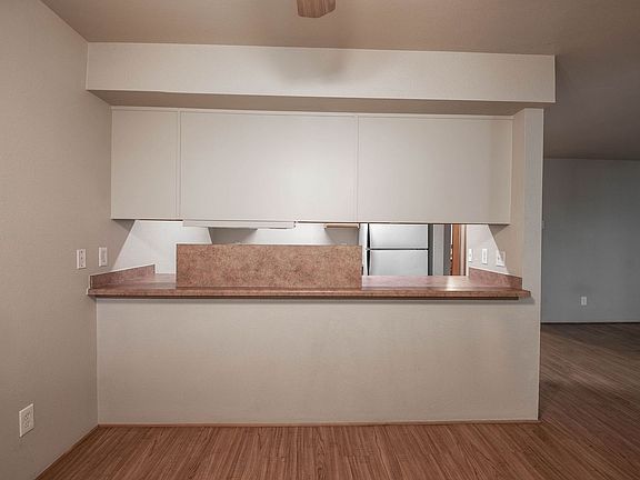 5th image of 721-723 E Linden Ave #203