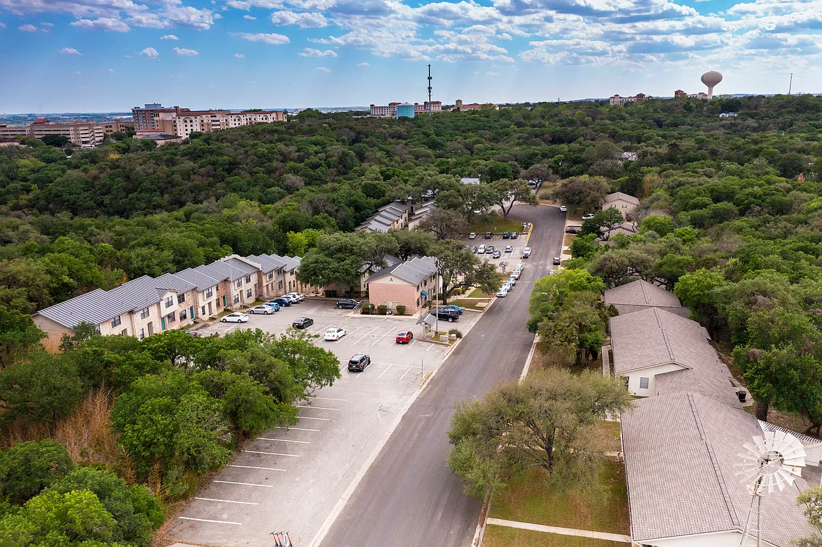 Building Photo - Windmill Townhomes