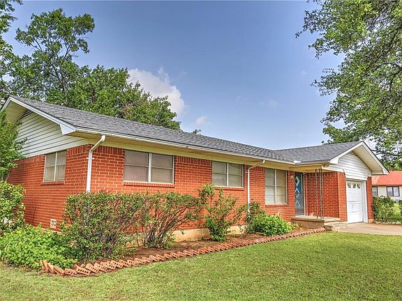 2nd image of 420 S Mesquite