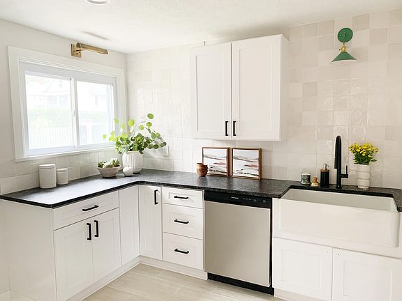 4th image of 3301 Hancock Ave #D