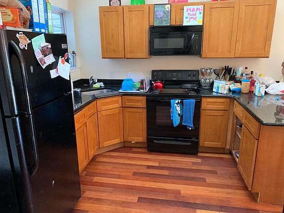 3rd image of 1721 W Montgomery Ave #2F