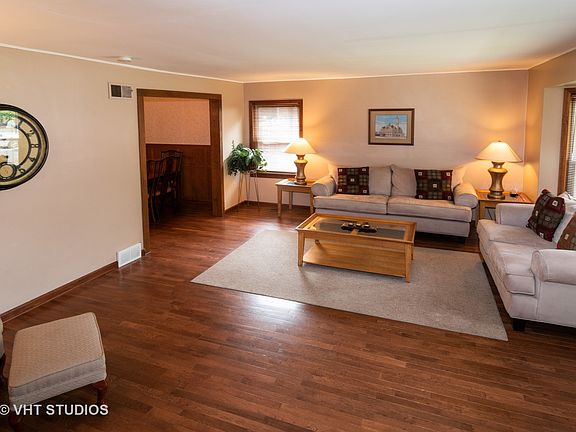 3rd image of 455 N Laverne Ave