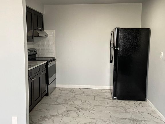 5th image of 120 Saint Charles St #10