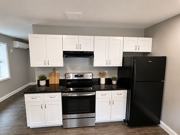 2nd image of 3548 Lafayette Rd #101