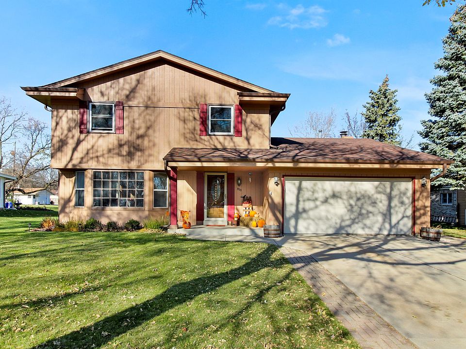 1910 W Goldcrest Ave, Milwaukee, WI 53221 Zillow