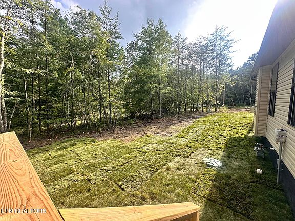 4th image of 131 Rowewood Ln