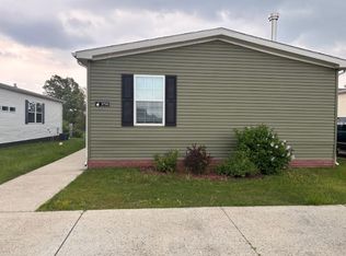 9790 Birmingham Dr #268, Fenton, MI 48430