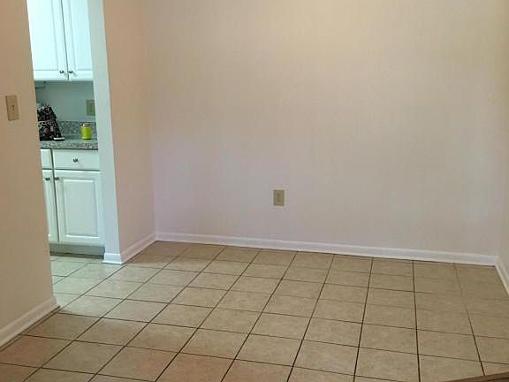 5th image of 3510 Sable Palm Ln #1B