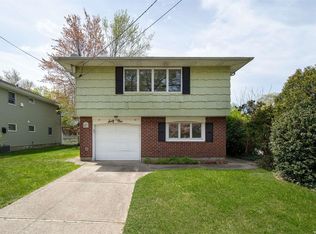 61 Spring Rd, Huntington, NY 11743